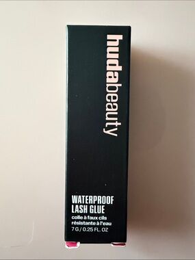 Huda Beauty Waterproof Lash Glue - Dark Tone